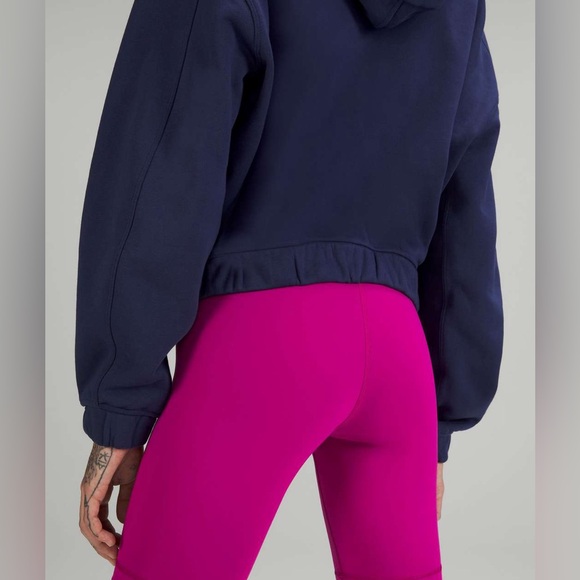 Lululemon Relaxed Cropped Hoodie. Color: Night Sea. Size: 6 - Picture 2 of 9